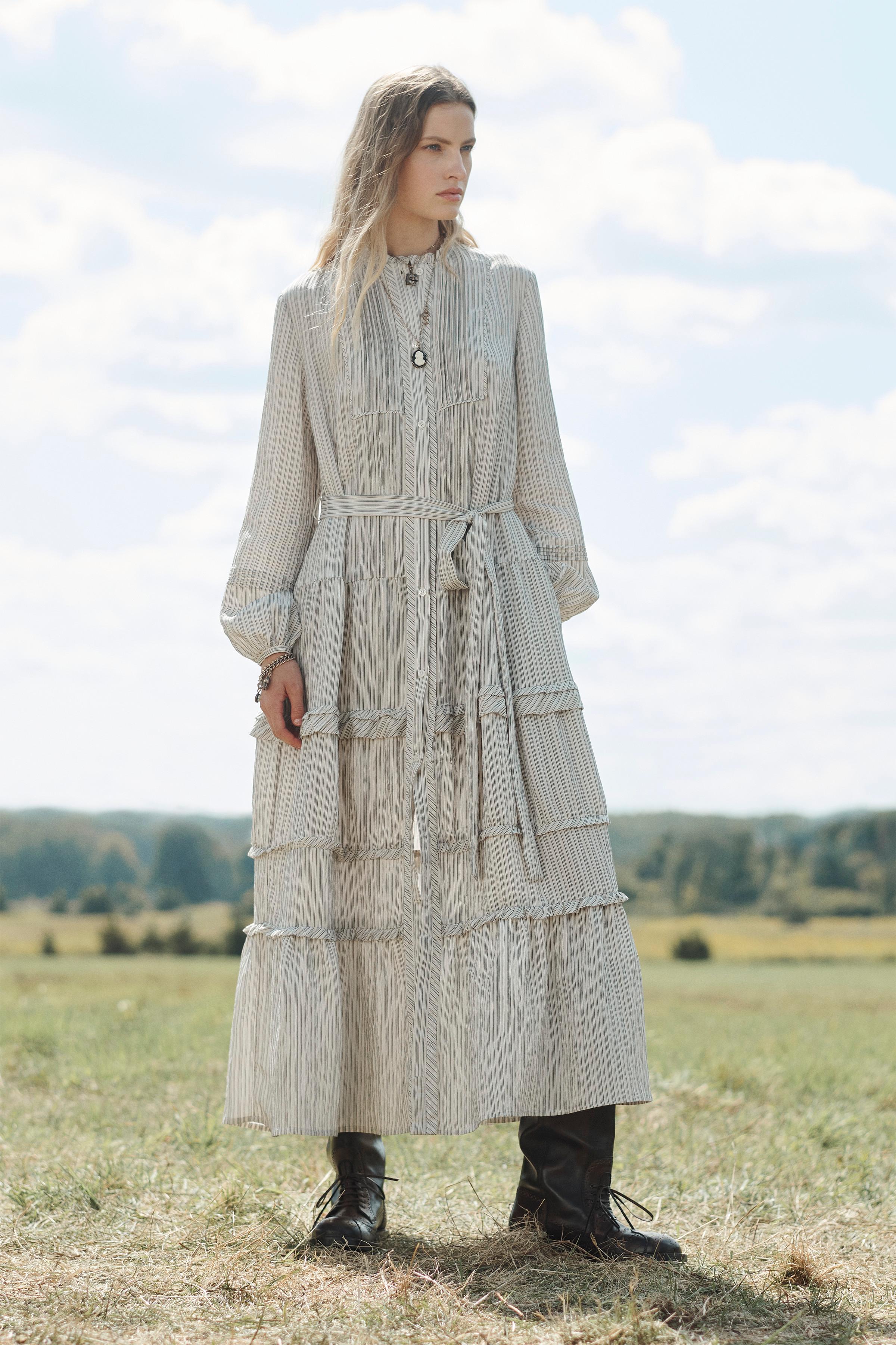 ROBE ROMANTIQUE AVEC CEINTURE LIMITED EDITION